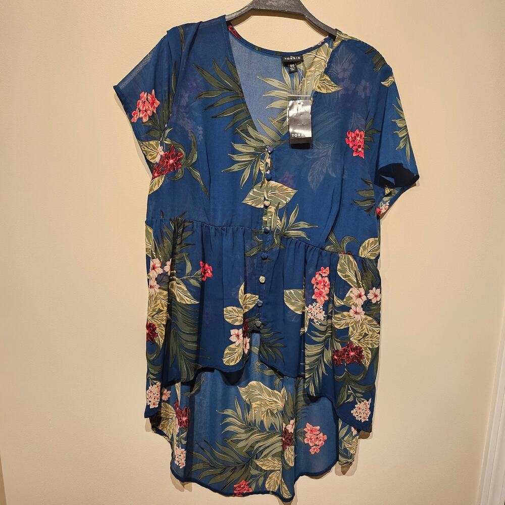 torrid NWT 00 M/L 10 Chiffon Babydoll Top Teal Blue Hi Low Short Sleeve